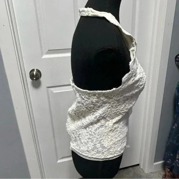 Kimchi Blue Halter Top - Picture 2 of 6